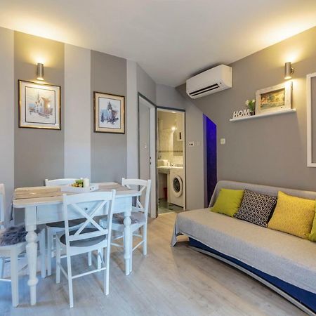 Apartments Villa Anka コミジャ エクステリア 写真
