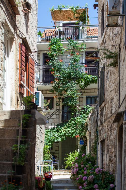 Apartments Villa Anka コミジャ エクステリア 写真