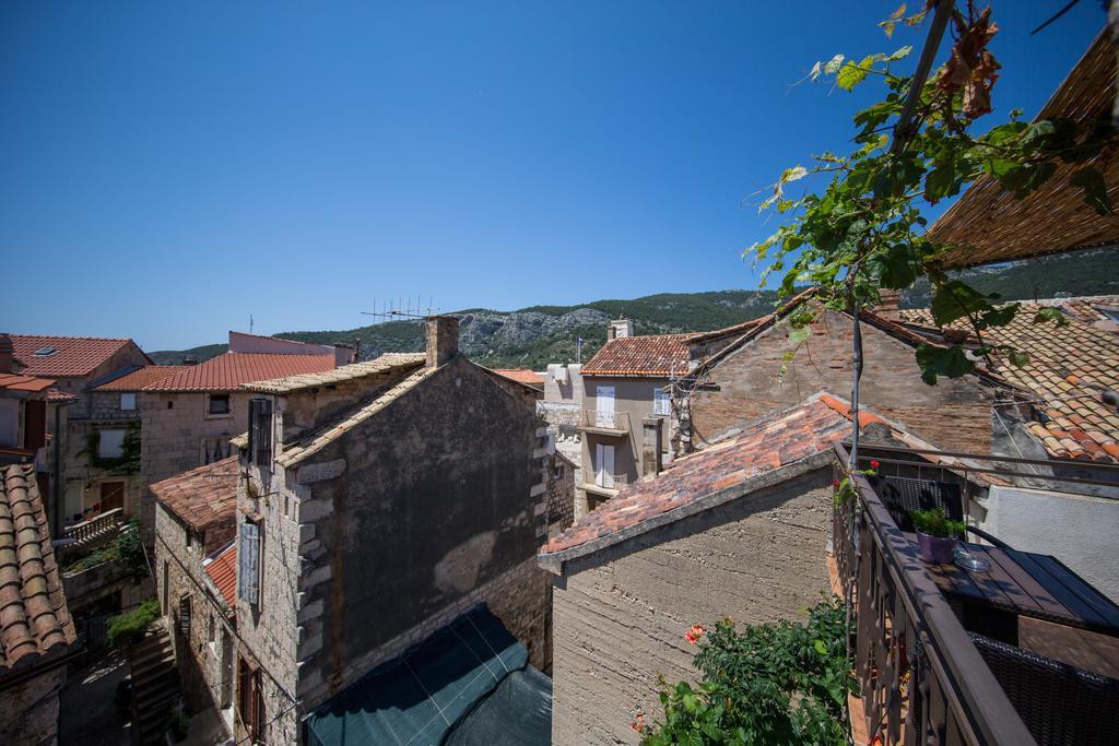 Apartments Villa Anka コミジャ エクステリア 写真