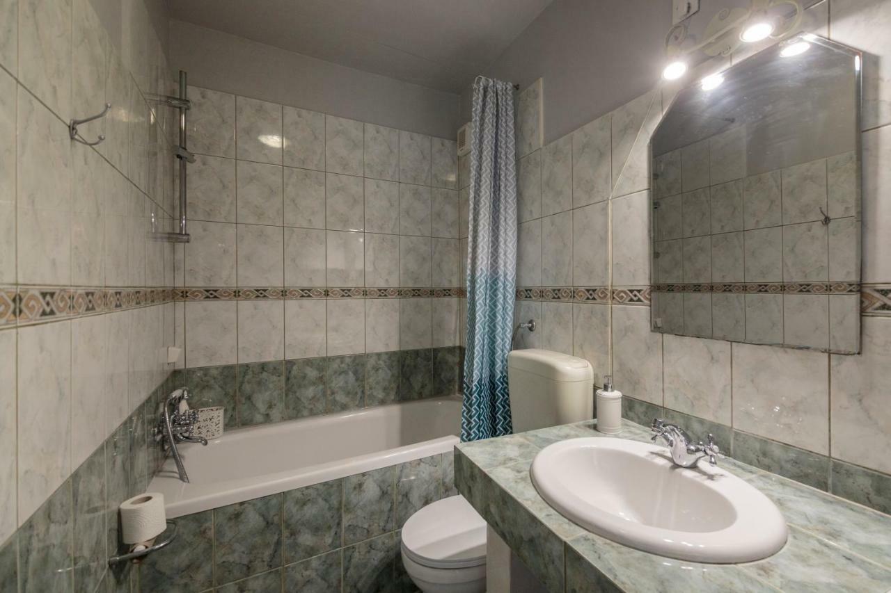 Apartments Villa Anka コミジャ エクステリア 写真